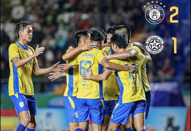 Hình ảnh minh họa người dùng kiểm soát quyền riêng tư dữ liệu cá nhân của họ tại hi8 game bài với biểu tượng quyền riêng tư